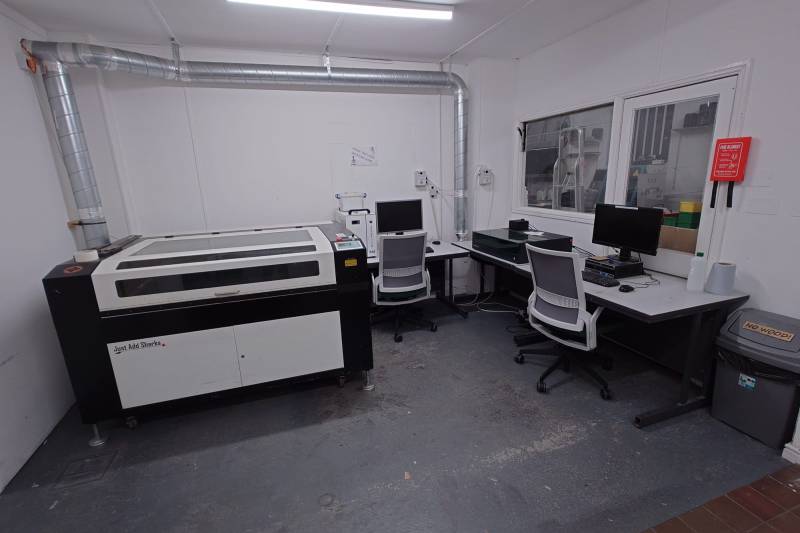 laser_room.jpg laser_room.jpg